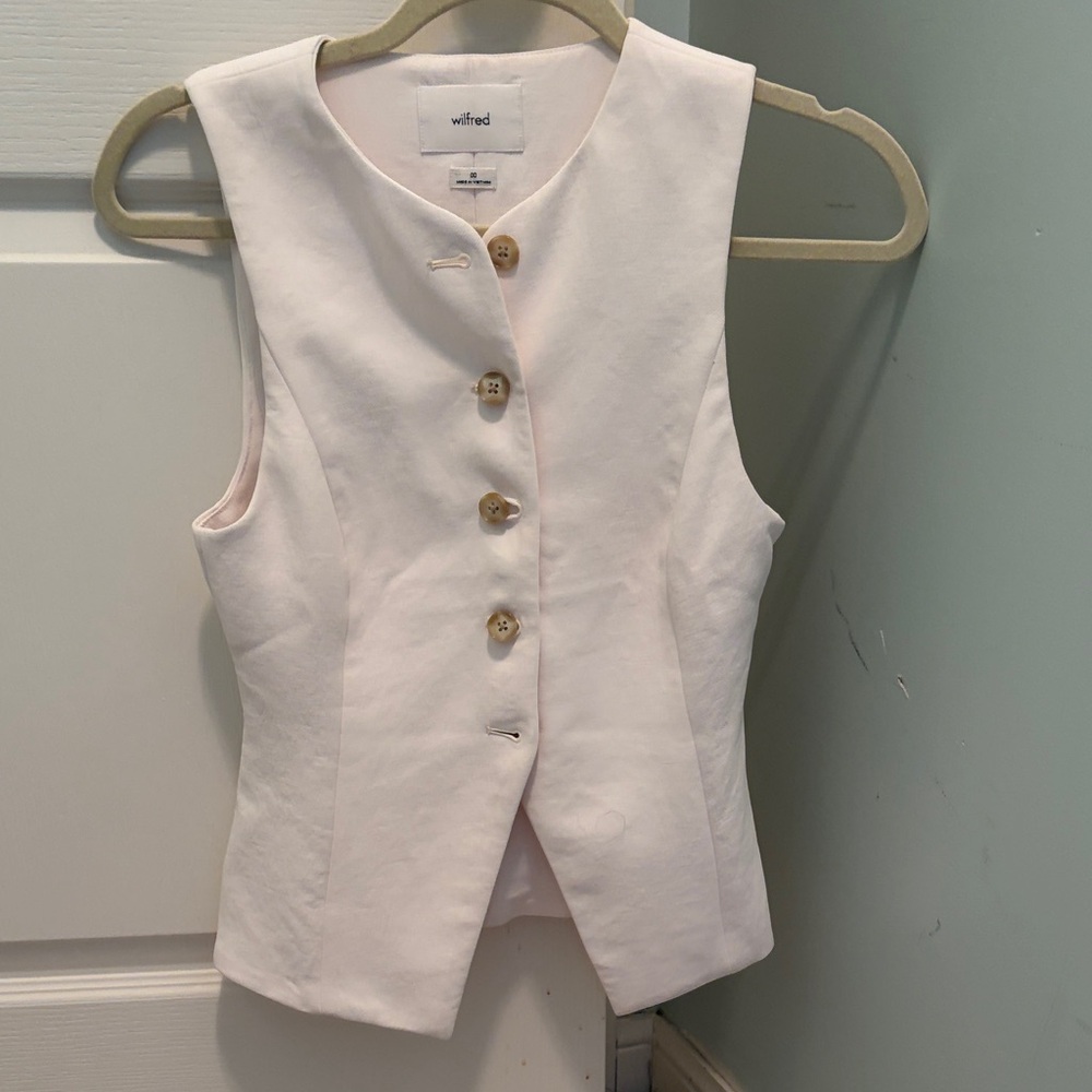 Wilfred matte pearl regal vest